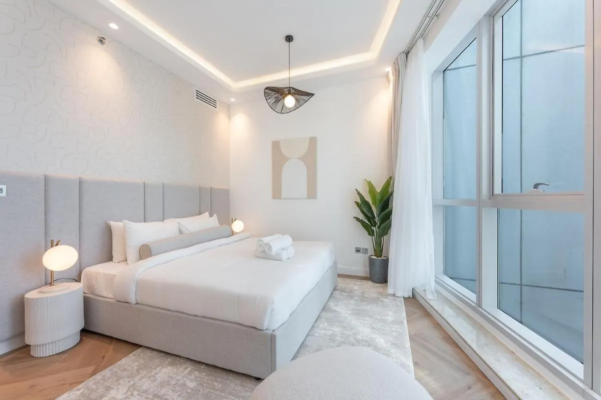 Exquisite 2-Bedrooms At The Torch Tower In Dubai Marina Near The Beach!