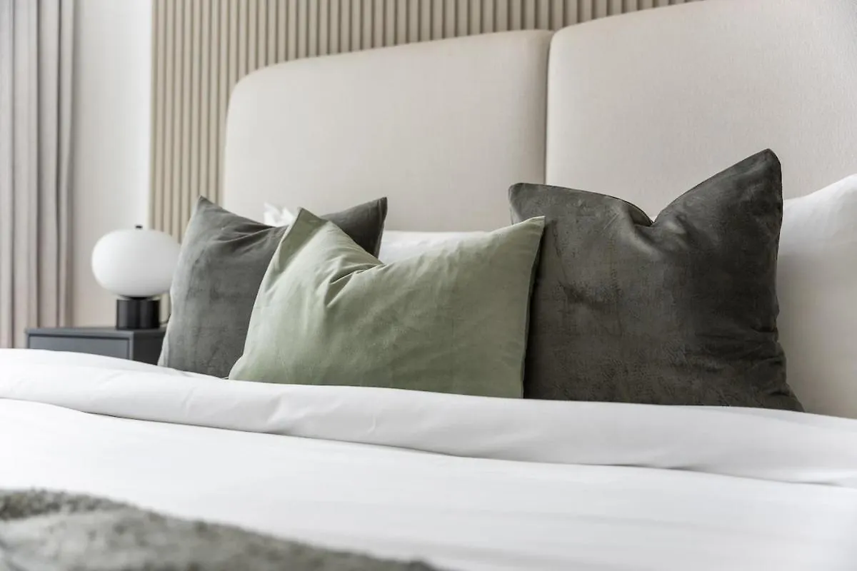 Exquisite 2-Bedrooms At The Torch Tower In Dubai Marina Near The Beach! Apartment