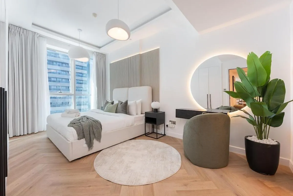 Apartment Exquisite 2-Bedrooms At The Torch Tower In Dubai Marina Near The Beach!