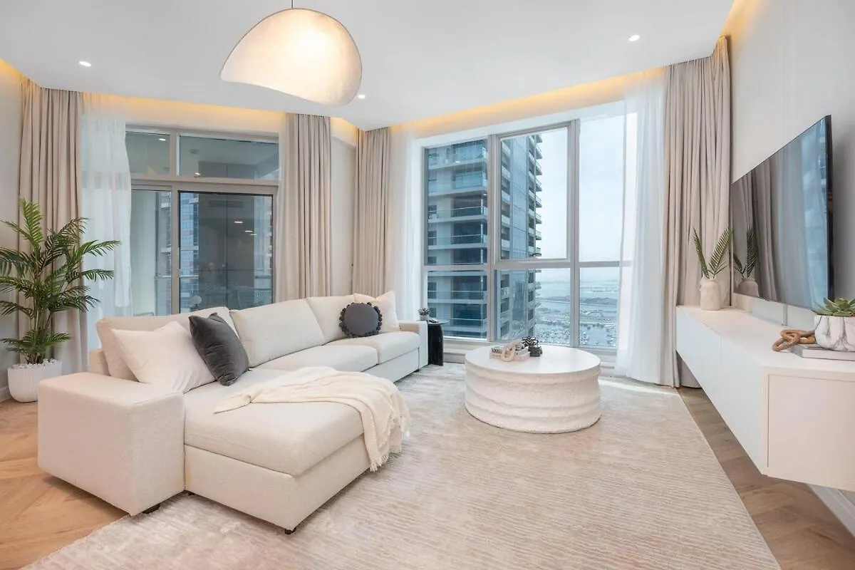 Exquisite 2-Bedrooms At The Torch Tower In Dubai Marina Near The Beach!
